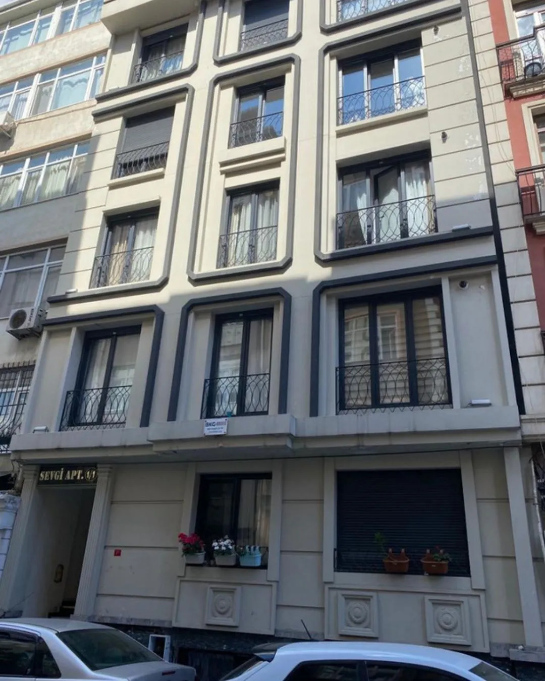 Bomonti Sevgi Apartmanı